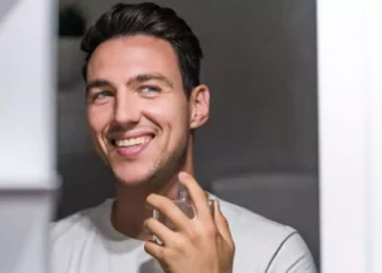 Cómo regalar un perfume a un hombre con estilo y personalidad