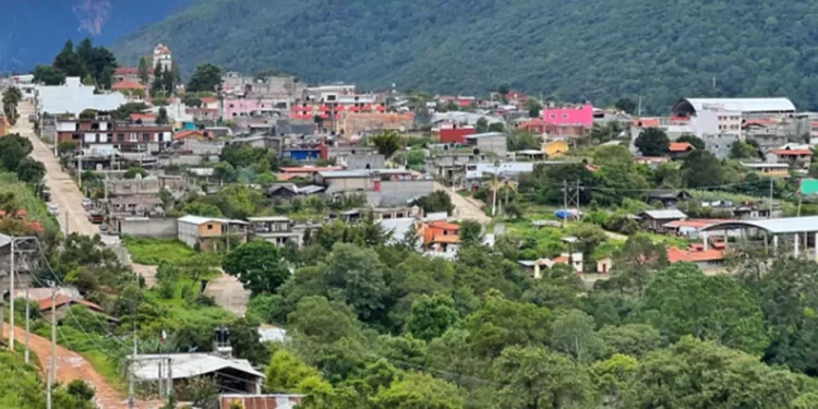 Suspenden clases en planteles de Santa María Yolotepec
