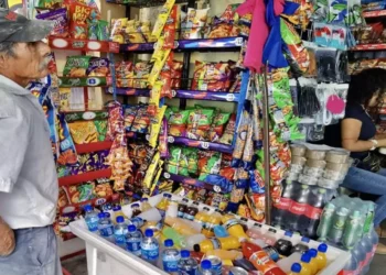 Foto: Archivo El Imparcial // Con el nuevo IEPS, los precios de refrescos y otros productos registraron aumentos desde diciembre, confirman comerciantes.