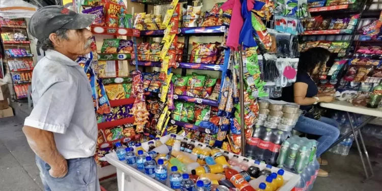 Foto: Archivo El Imparcial // Con el nuevo IEPS, los precios de refrescos y otros productos registraron aumentos desde diciembre, confirman comerciantes.