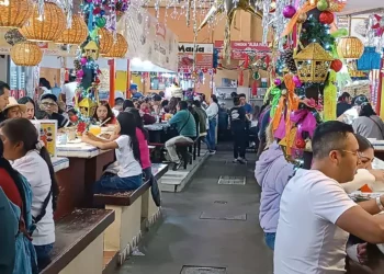 Foto: Lisbeth Mejía Reyes // Durante las vacaciones decembrinas, en los mercados públicos 20 de Noviembre y el Benito Juárez, registran la llegada de hasta 10 mil visitantes al día.