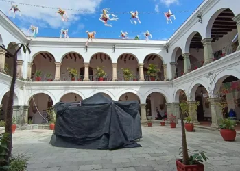 Foto: Lisbeth Mejía // El Palacio Municipal de Oaxaca de Juárez se encuentra en remodelación.