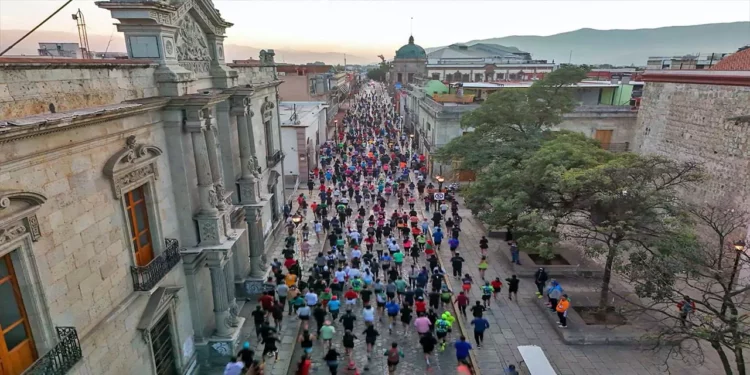 Fotos: Leobardo García Reyes // Fueron 3 mil 800 los participantes.