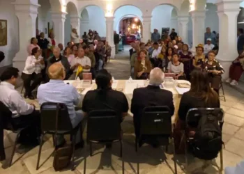 Jorge Bueno compartió parte del proceso creativo que dio vida a este trabajo editorial