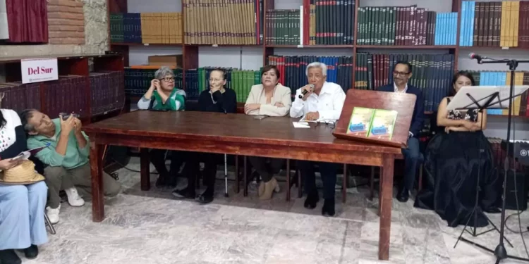 "Mujeres Periodistas. Volumen 1" es un gran un homenaje a las mujeres que desarrollan la actividad en las regiones del Estado de Oaxaca.