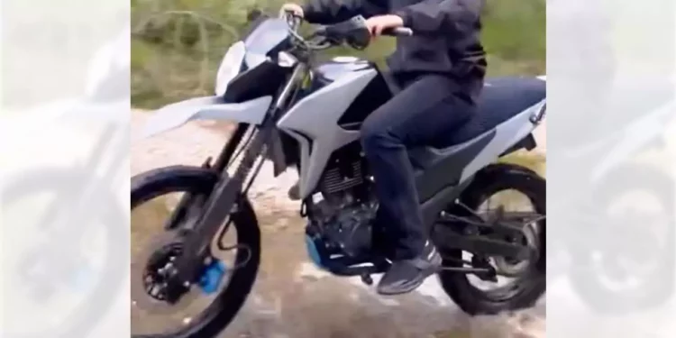 Roban motocicleta Itálika.
