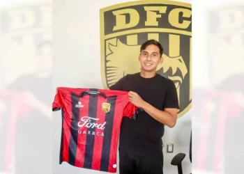 Rogelio Ruiz regresa a las filas de Dragones.
