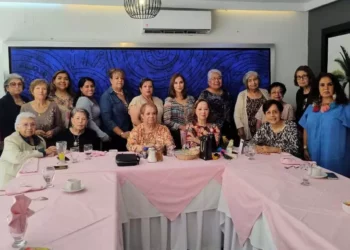 Fotos: Rubén Morales // Celia Martínez Alvarez tuvo un muy ameno festejo en un restaurante de esta Verde Antequera.