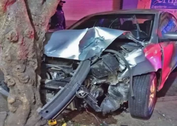 Daños materiales deja accidente en el centro de Huajuapan.