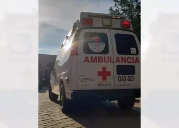 El sujeto, en presunto estado de ebriedad se trasladaba a bordo de un vehículo marca Chevrolet.