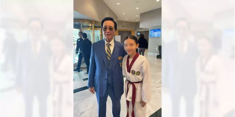 Miranda García acompañada de Dai Woon Moon.