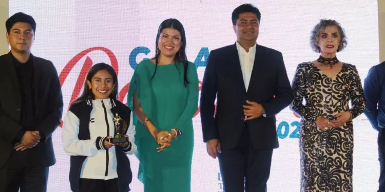 Se reconoció a 26 deportistas de las diferentes disciplinas que hay en la ciudad.