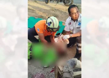 Trabajador de limpieza resultó con graves lesiones al ser arrollado por el conductor de una camioneta en Reyes Mantecón.