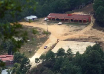 Los AEI y Policías Estatales fueron recibidos a balazos cuando circulaban por la carretera que comunica a Putla Villa de Guerrero.
