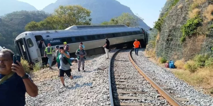 Hasta el cierre de edición se contabilizaban 13 personas fallecidas, las cuales aún no habían sido identificadas.