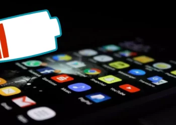 ¿Tu celular se queda sin batería muy rápido? Te decimos qué aplicaciones son las culpables