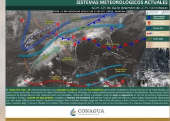 Frente frío 17 mantiene a Oaxaca bajo mañanas heladas y cielos despejados