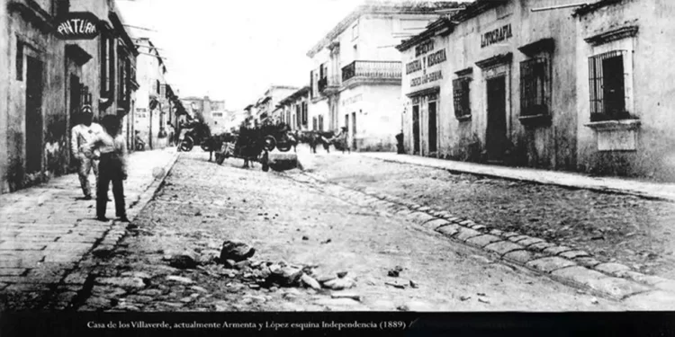 Casa de los Villaverde, actualmente Armenta y López esquina Independencia.