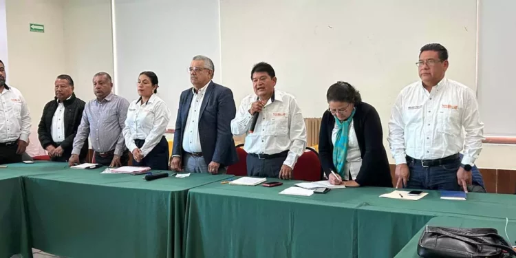 Foto: cortesía // Celebración por el aniversario 19 de la Sección 59.