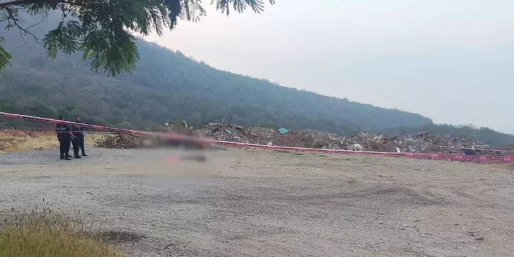 Abandonan cuerpo con mensaje en carretera de La Mata