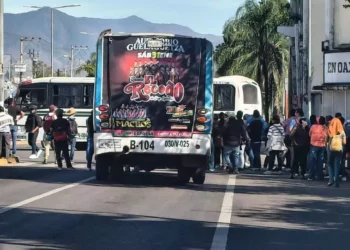 Foto: redes sociales // El bloqueo de normalistas e integrantes de la Sección 22 fue levantado este martes alrededor de las 20:00 horas.