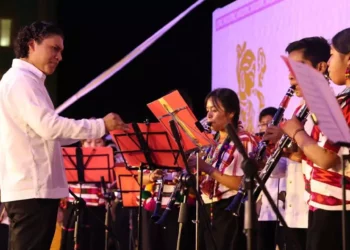 El compositor Gustavo López Hernández es originario de la región del Istmo de Tehuantepec.