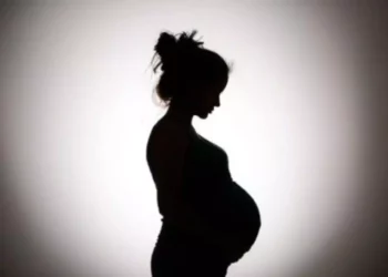 El país también mostró una ligera reducción de mortalidad materna este año.