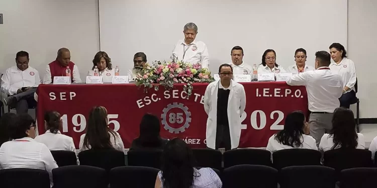 Foto: Jesús Santiago // En conferencia, recordaron que durante varias décadas la EST ha destacado no solo por sus logros académicos, sino también deportivos y culturales.