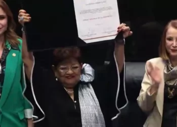 ¡Vaya sorpresa! Ernestina Godoy es elegida nueva titular de la FGR