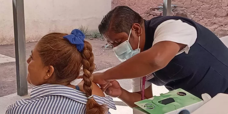 Foto: IGAVEC // Explicó que las vacunas son las de influenza, neumococo y COVID, esta última de la marca Moderna.