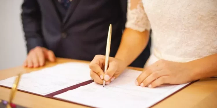 Conoce cuánto dinero te da el Afore por matrimonio y cómo solicitarlo