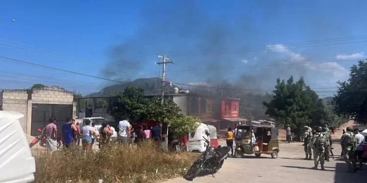 Foto: cortesía // El 25 de diciembre se registró un estallido donde se almacenaba una gran cantidad de productos pirotécnicos en Jalapa del Marqués, dejando un saldo de una persona fallecida y una herida.