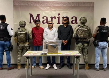 Los tres hombres fueron trasladados a la región de los Valles Centrales, donde quedaron a disposición de la autoridad.
