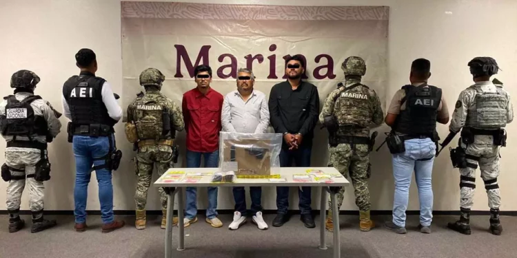 Los tres hombres fueron trasladados a la región de los Valles Centrales, donde quedaron a disposición de la autoridad.