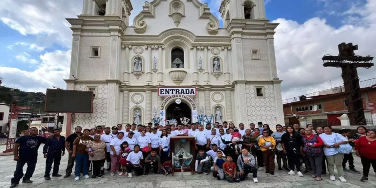 La peregrinación a la Virgen de Juquila llegó justo a tiempo para celebrar a la Santa Patrona.