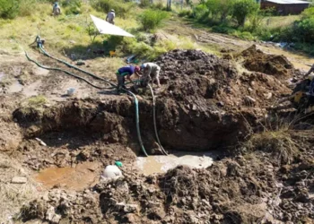 Foto: Gobierno de Oaxaca // La reparación de una línea de conducción obligará a retrasar aún más el abasto de agua a colonias de la zona metropolitana.