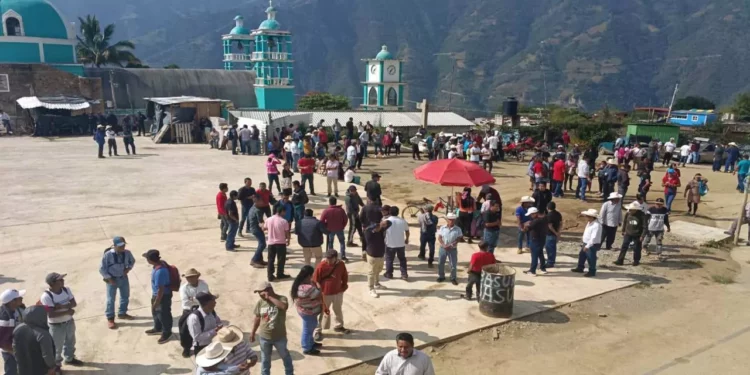 Foto: cortesía // La tarde del domingo, se convocó a realizar elecciones en ambiente de paz y respeto.