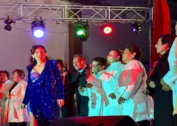 La tenor huajuapeña Patricia Trujano estuvo acompañada por Sandavi Ensamble, Gerson Galicia y el Grupo Bohemio.