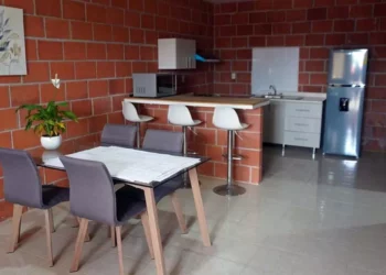 Las personas interesadas pueden conocer la casa muestra y revisar su situación ante el INFONAVIT.