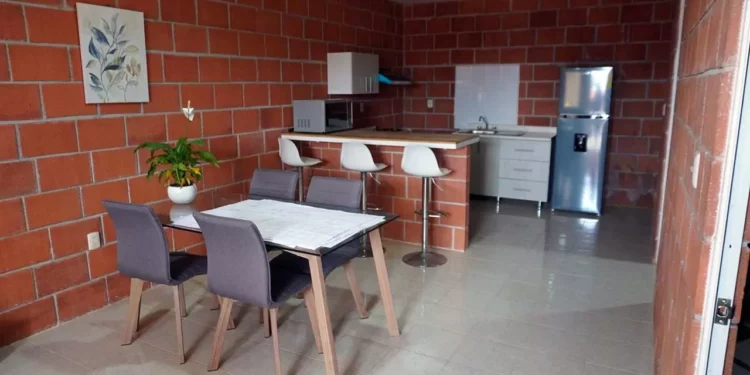 Las personas interesadas pueden conocer la casa muestra y revisar su situación ante el INFONAVIT.