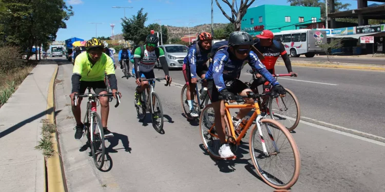 Foto: Archivo El Imparcial // Movilidad en bicicleta, de alto riesgo en Oaxaca.