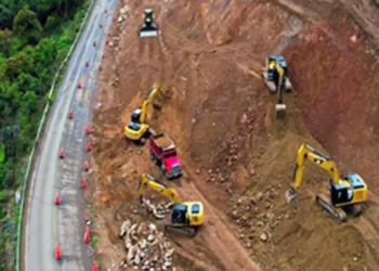 Foto: Gobierno de México // Notable avance en rehabilitación carretera en la mixteca, asegura el gobierno federal.