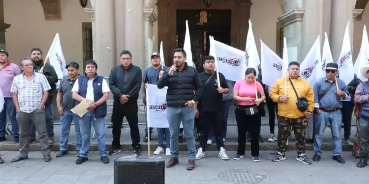Foto: adrián Gaytán // ¿Dónde están los más de 20 millones de pesos?”, reclamaron docentes y estudiantes y exigen una auditoría.