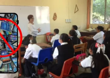 ¿Adiós al celular en la escuela? Senado analiza prohibir su uso en primarias y secundarias de México