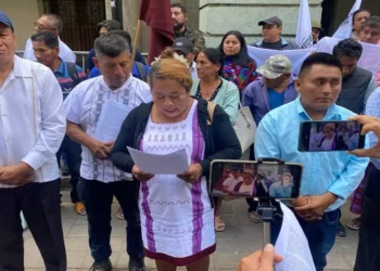 Foto: Adrián Gaytán // Protesta de habitantes de Ixtayutla que desconocen elección de autoridades.