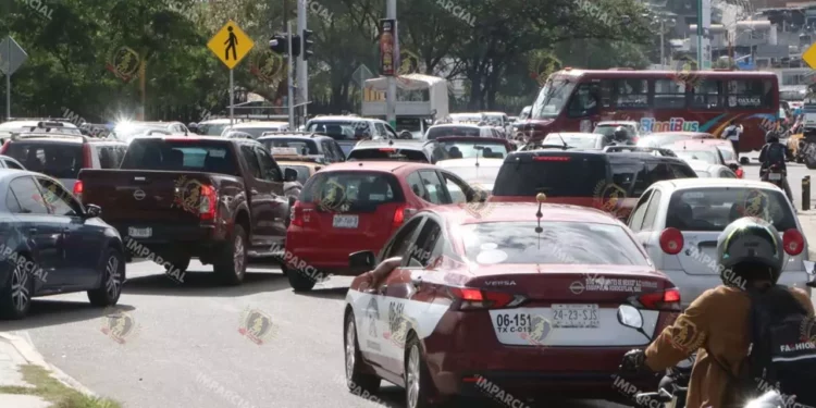Foto: Adrián Gaytán // El Parque del Amor, sitio donde se proyecta un paso deprimido que busca reducir la congestión vehicular en Oaxaca.