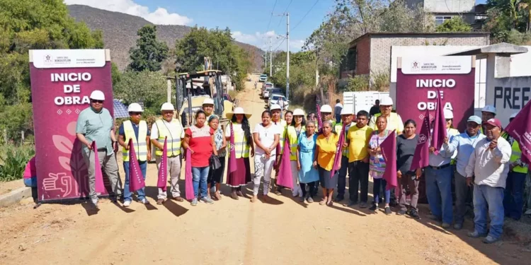 Mejora Nancy Benítez suministro de agua para familias de la colonia Nuevo Manantial
