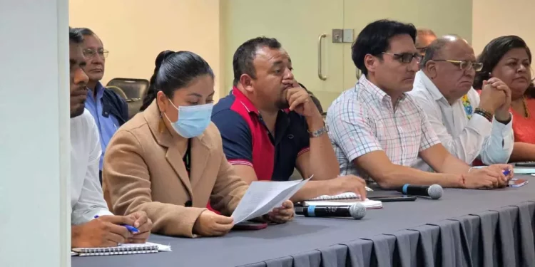 Foto: Cencos 22 // Yenny Araceli Pérez Martínez encabezó el grupo negociador del magisterio oaxaqueño.