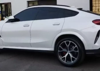 Recuperan camioneta BMW robada en el centro de Oaxaca