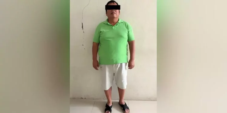 Detienen a profesor del Istmo acusado de agredir sexualmente a dos alumnas dentro de una secundaria